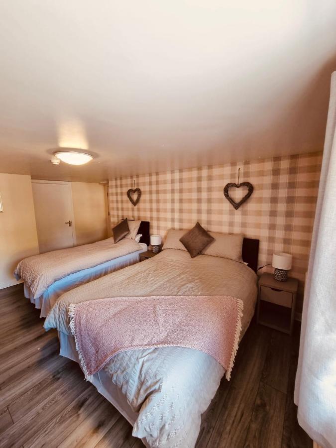 The Crown Inn Ystalyfera Dış mekan fotoğraf